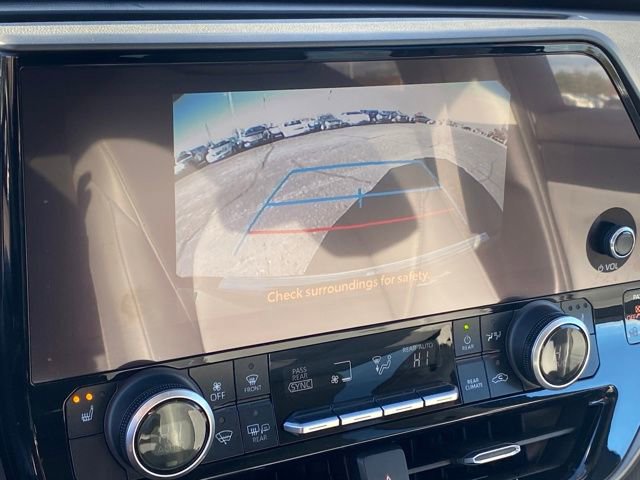 Used 2024 Toyota Highlander XLE image 10