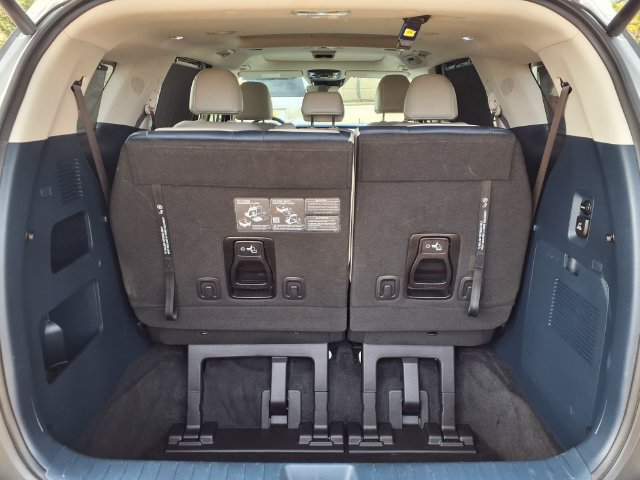 Used 2026 Kia Carnival SX w/ SX Dark Edition Package FWD image 25