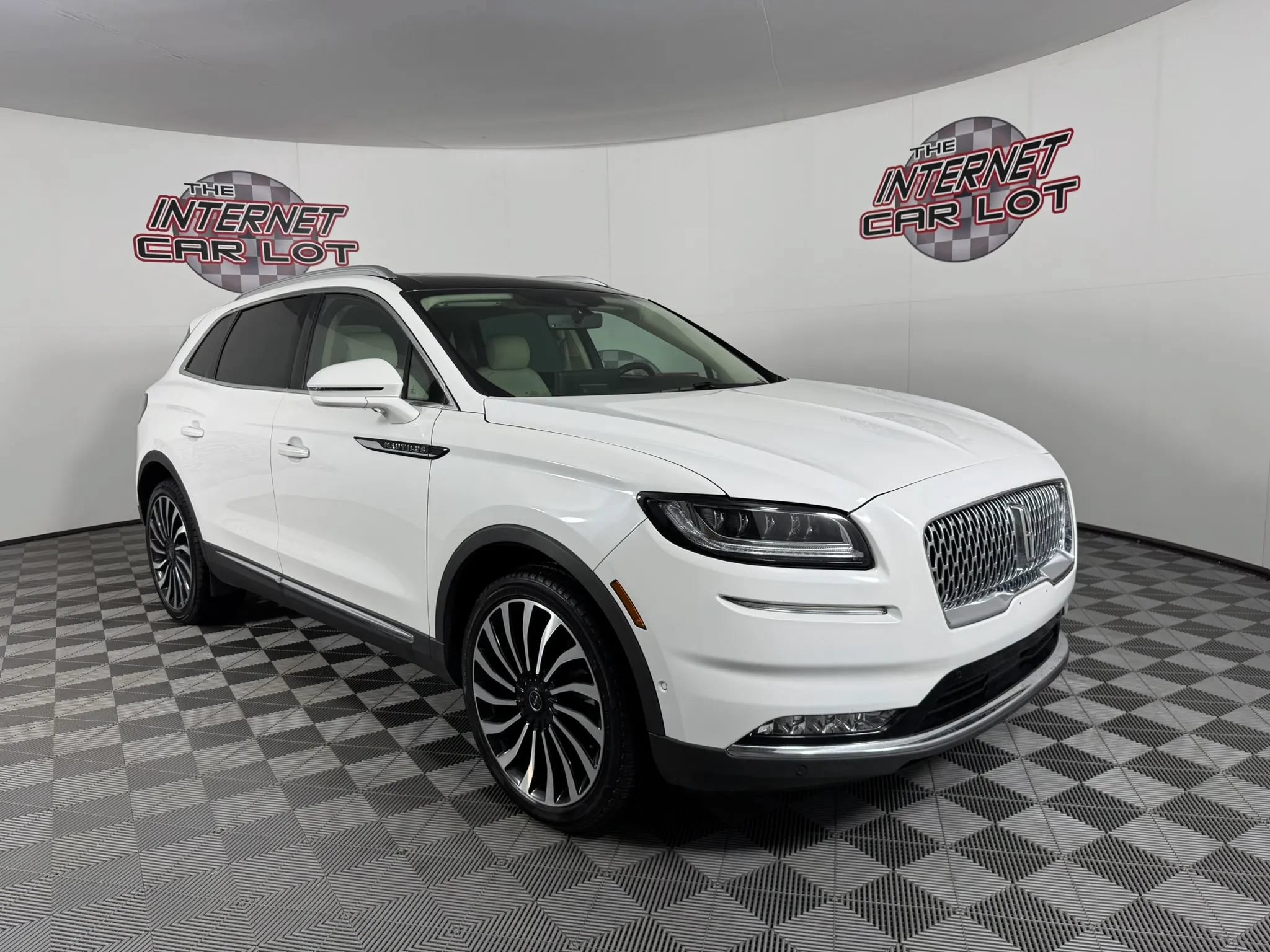 Used 2021 Lincoln Nautilus Black Label w/ Cargo Utility Package AWD/4WD image 9