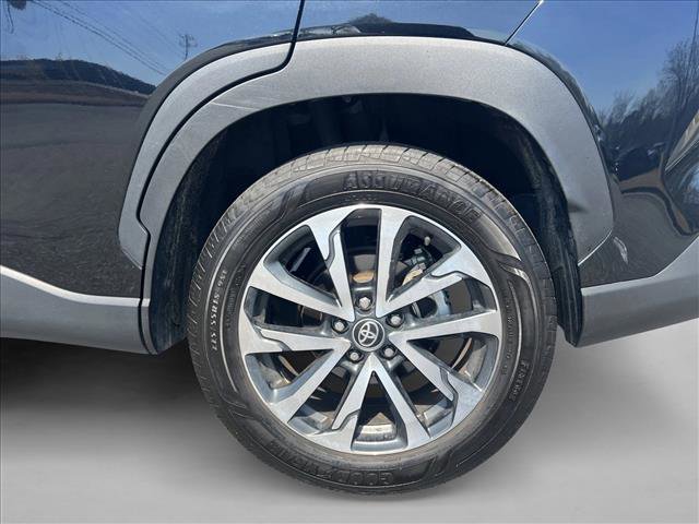 Certified 2025 Toyota Corolla Cross XLE image 26