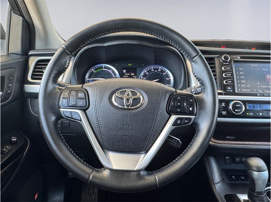 Used 2017 Toyota Highlander Limited Platinum AWD/4WD image 13