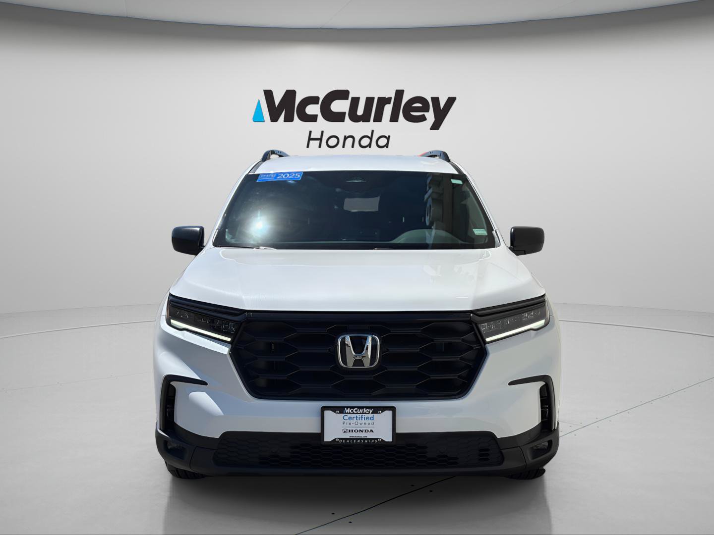 Certified 2025 Honda Pilot Sport image 7