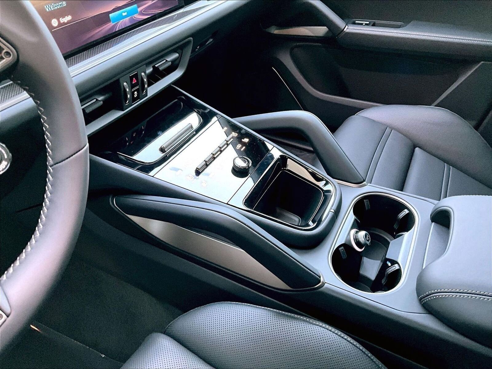 Certified 2026 Porsche Cayenne Turbo image 17