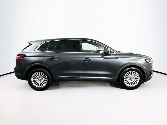 Used 2020 Lincoln Nautilus Premier image 9