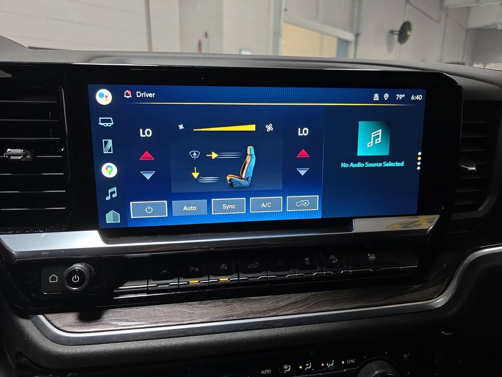 Used 2022 Chevrolet Silverado 1500 LTZ AWD/4WD image 26