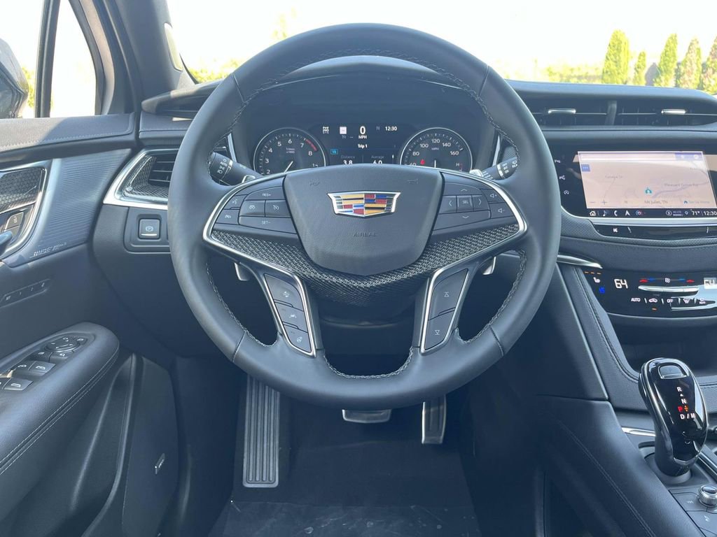 New 2026 Cadillac XT5 Sportv w/ LPO, Onyx Lite Package AWD/4WD image 14