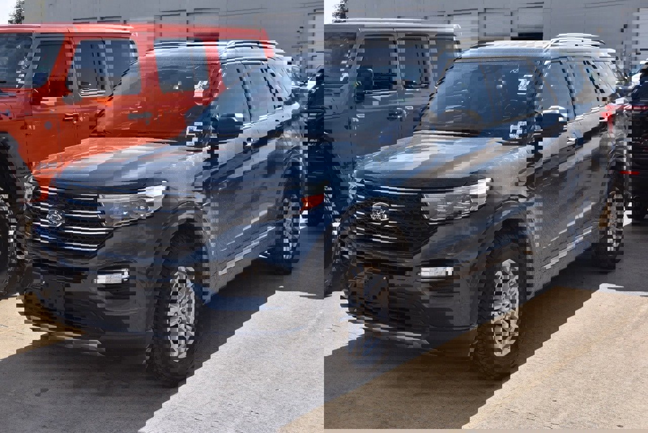 Certified 2022 Ford Explorer XLT w/ Equipment Group 202A