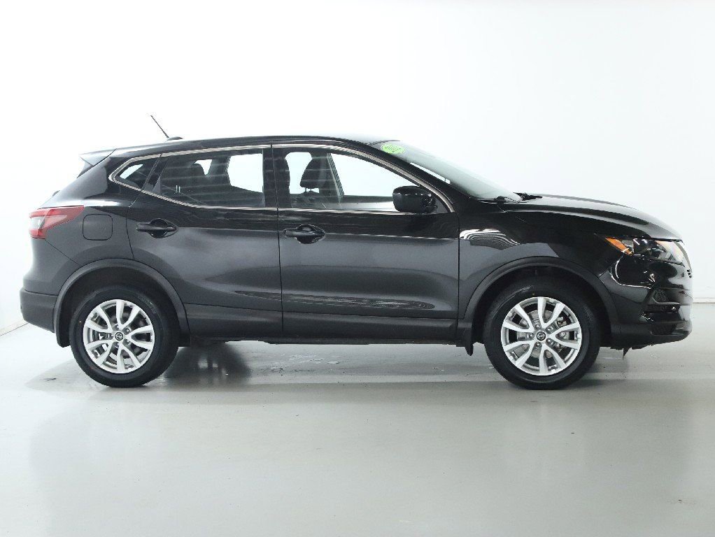 Certified 2022 Nissan Rogue Sport S image 12