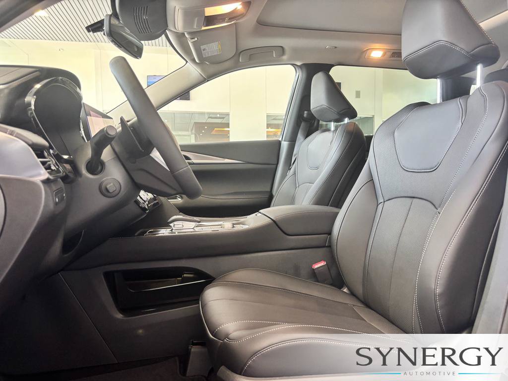 New 2027 INFINITI QX60 Luxe w/ Cargo Package FWD image 18