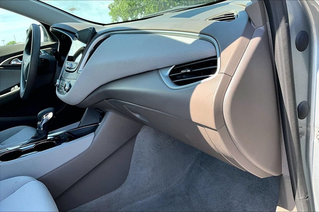 Used 2024 Chevrolet Malibu LT FWD image 15