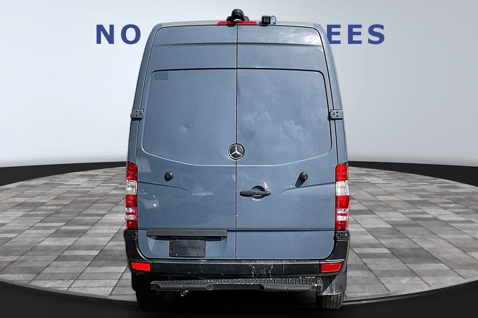 Used 2018 Mercedes-Benz Sprinter 2500 image 5