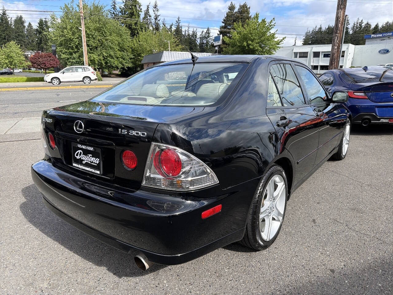 Used 2001 Lexus IS 300 RWD image 10