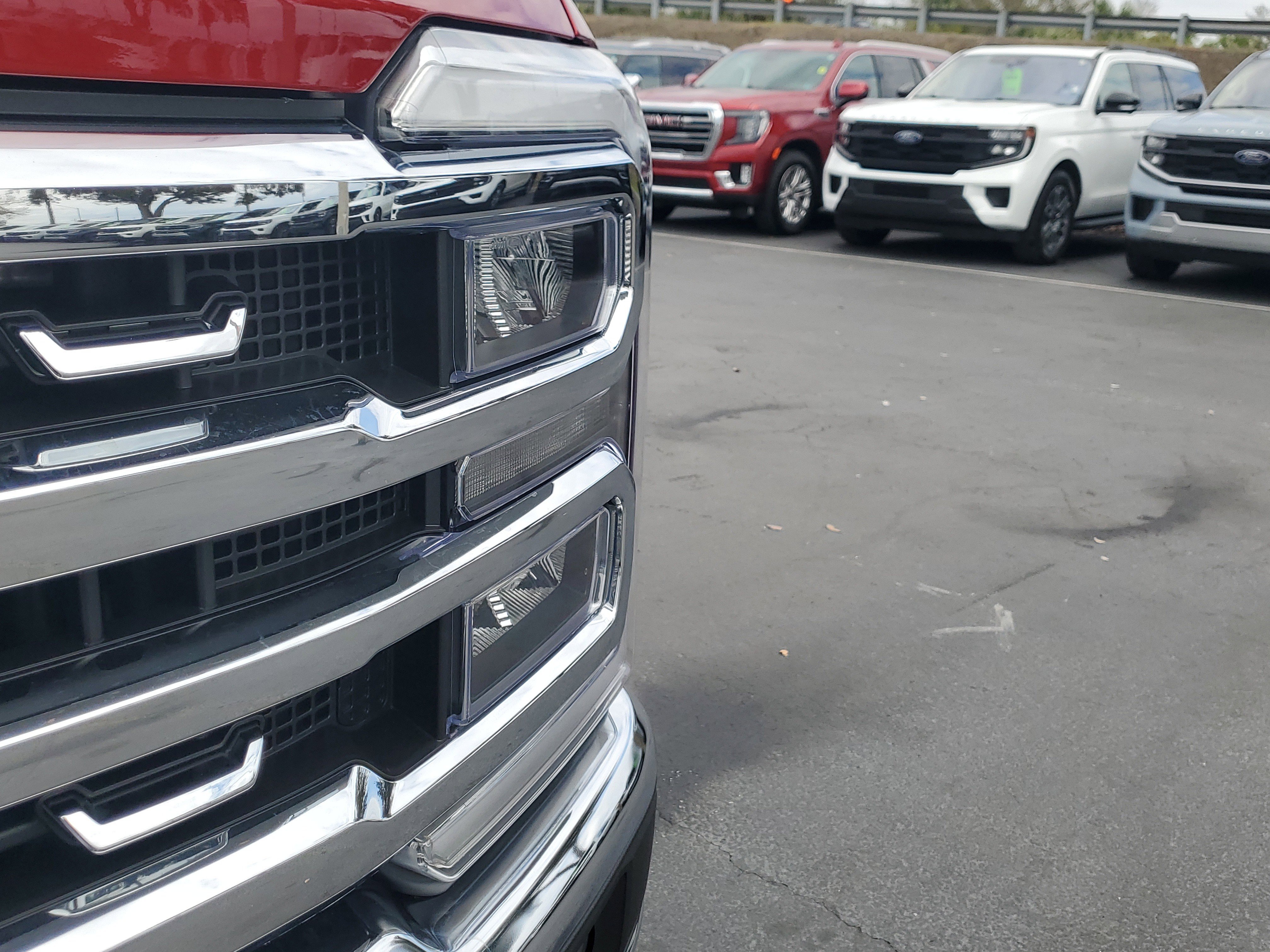 Used 2024 Ford F350 Lariat w/ Lariat Ultimate Package AWD/4WD image 4