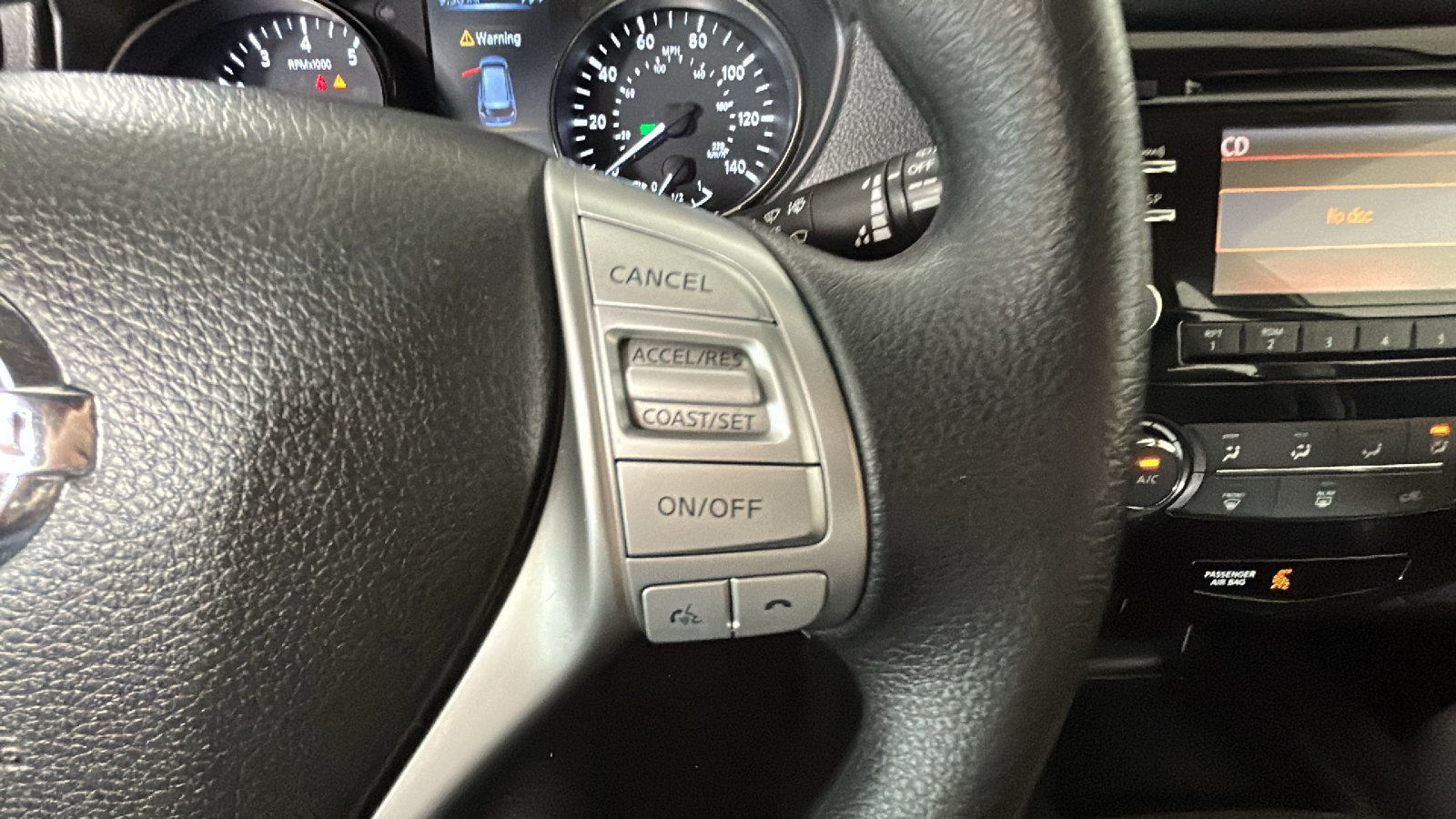 Used 2016 Nissan Rogue S AWD/4WD image 21
