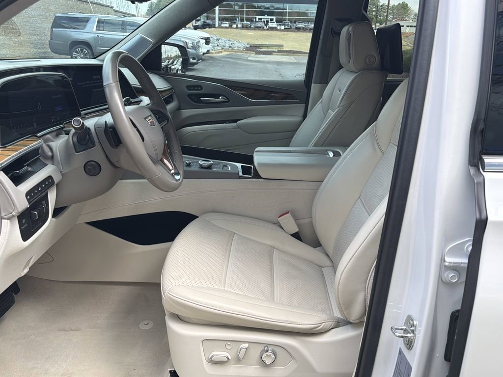 Certified 2021 Cadillac Escalade Premium Luxury Platinum image 9