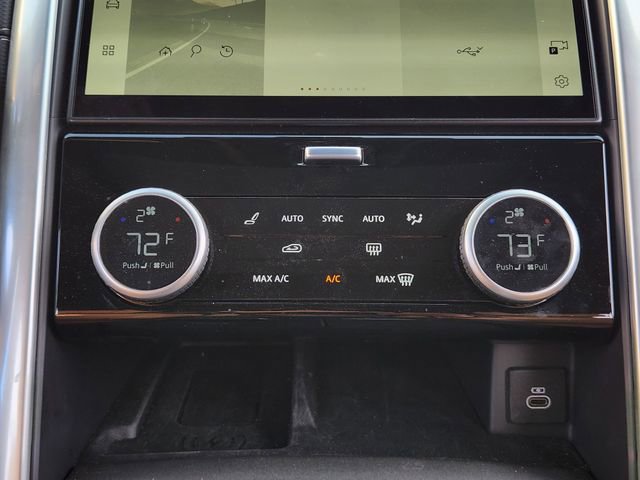 Used 2024 Land Rover Discovery Dynamic SE image 17