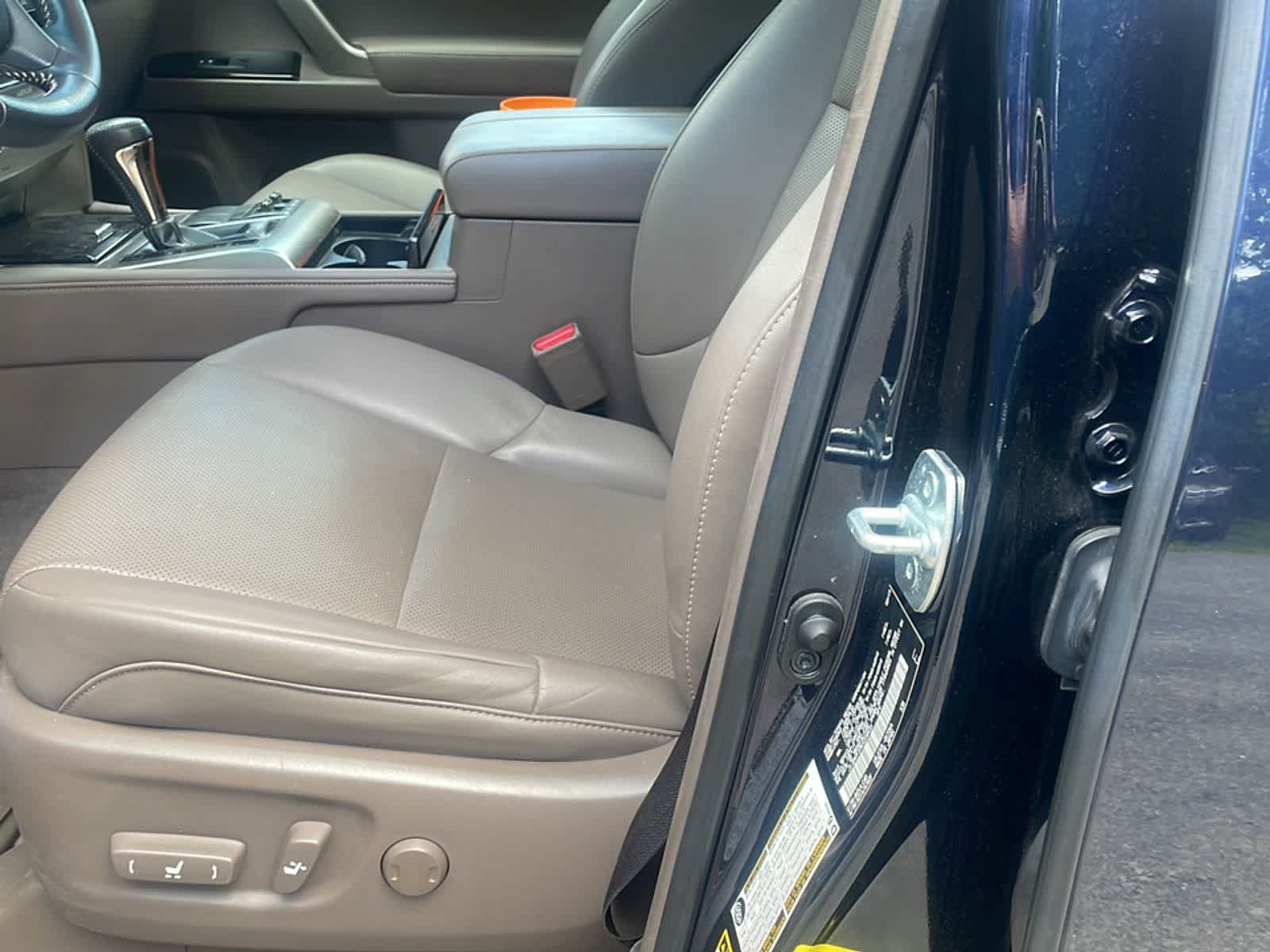 Used 2019 Lexus GX 460 AWD/4WD image 12