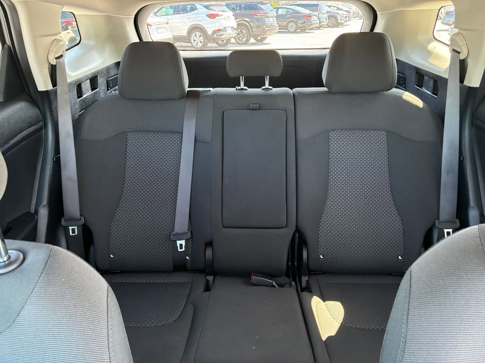 Used 2025 Kia Sportage LX FWD image 37