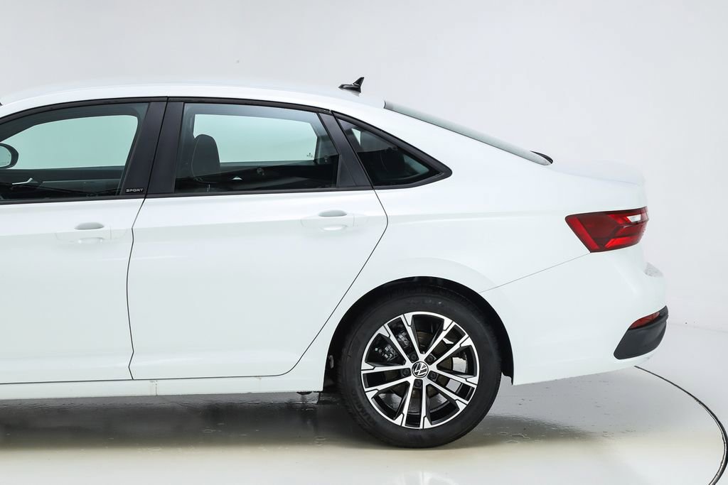 New 2025 Volkswagen Jetta Sport image 4