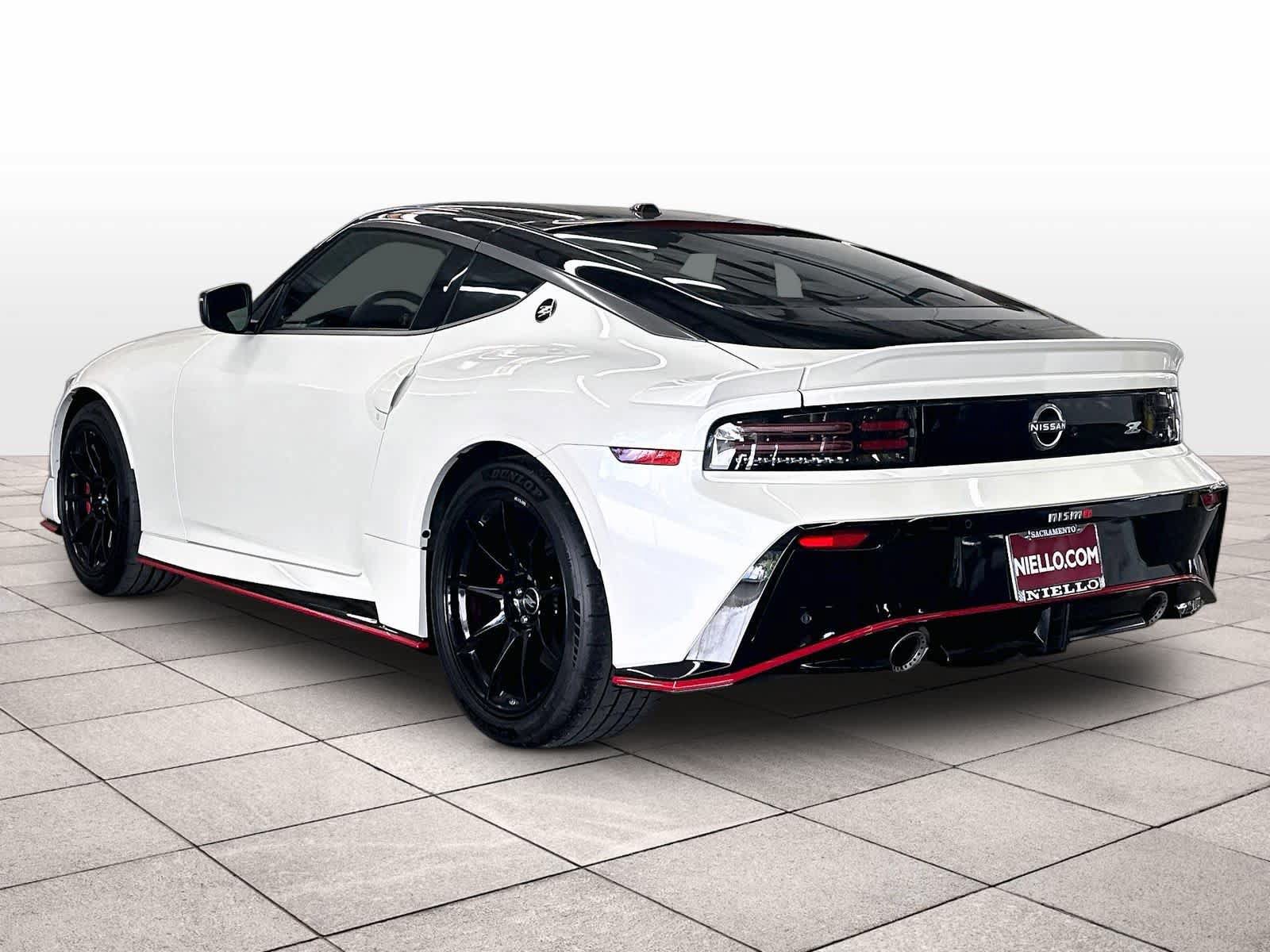 Used 2027 Nissan Z NISMO RWD image 7