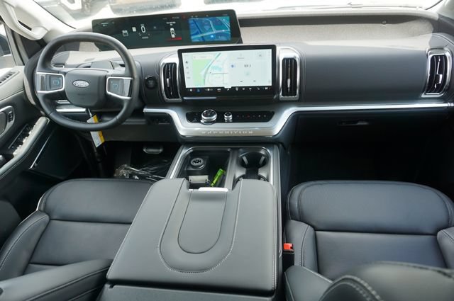 New 2027 Ford Expedition Platinum w/ Driver's Package AWD/4WD image 4