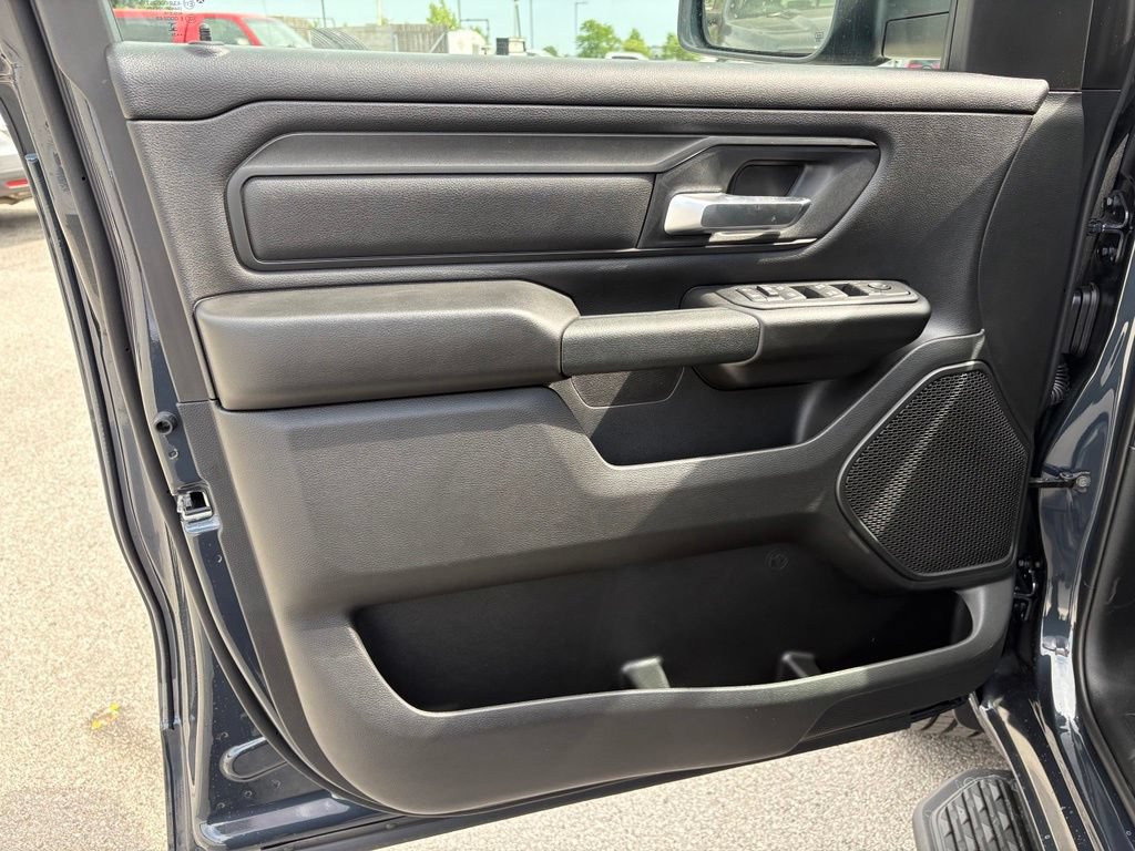 New 2026 RAM 1500 Express AWD/4WD image 8