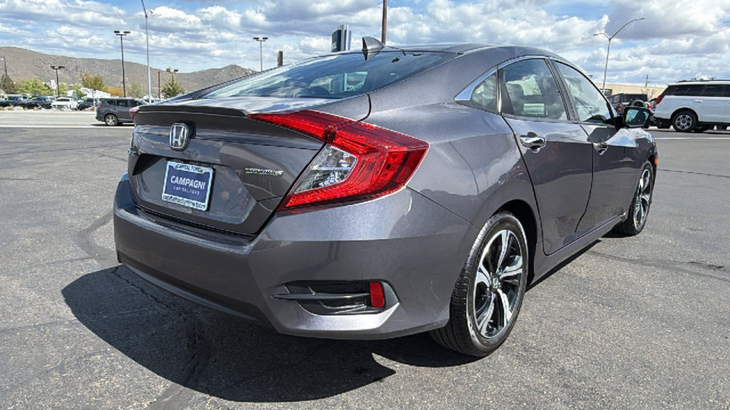 Used 2016 Honda Civic Touring image 3