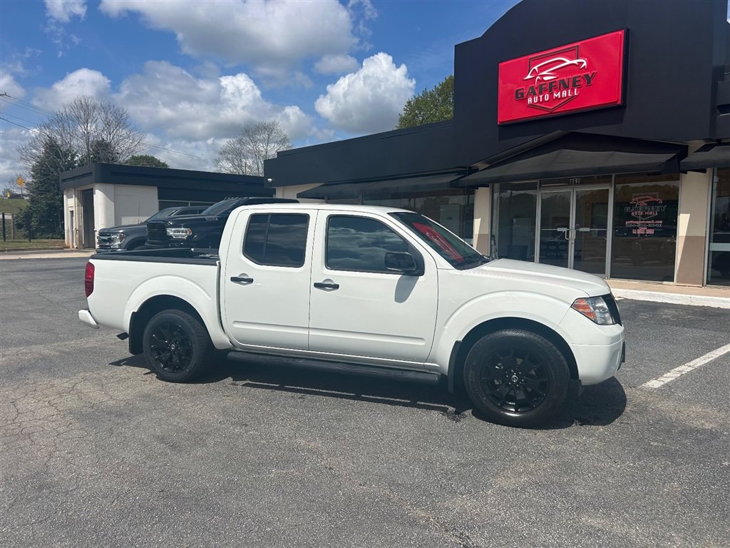 Used 2021 Nissan Frontier SV w/ Midnight Edition Floor Mats