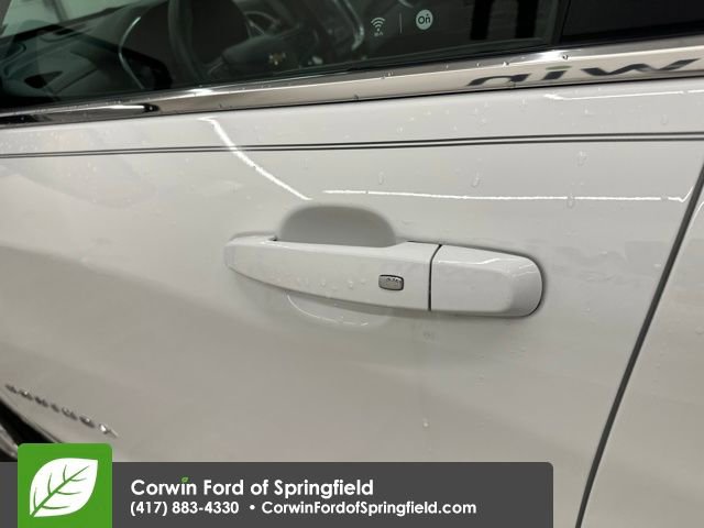 Used 2023 Chevrolet Equinox LT w/ LPO, Floor Liner Package image 19