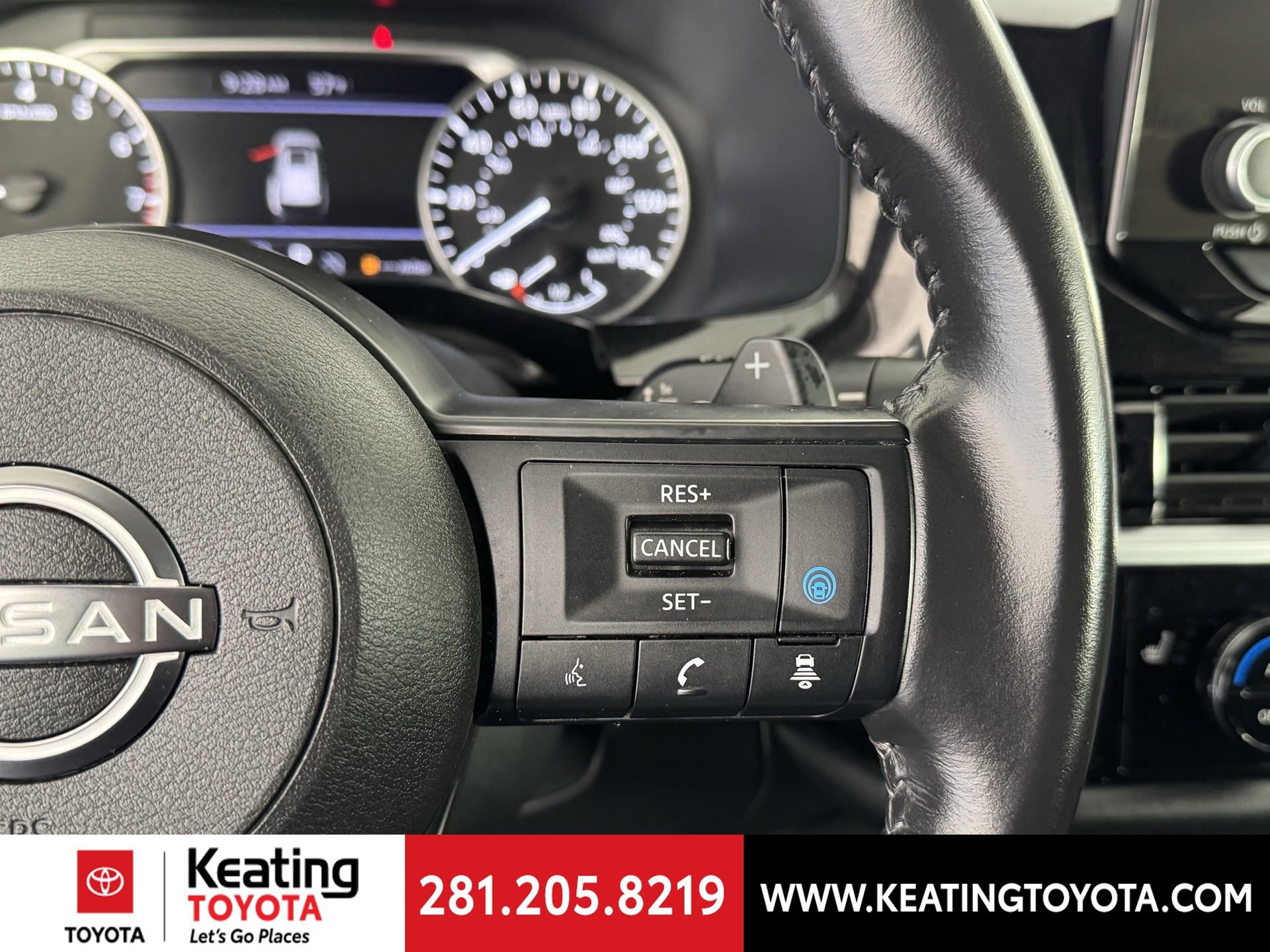 Used 2024 Nissan Pathfinder SV image 23