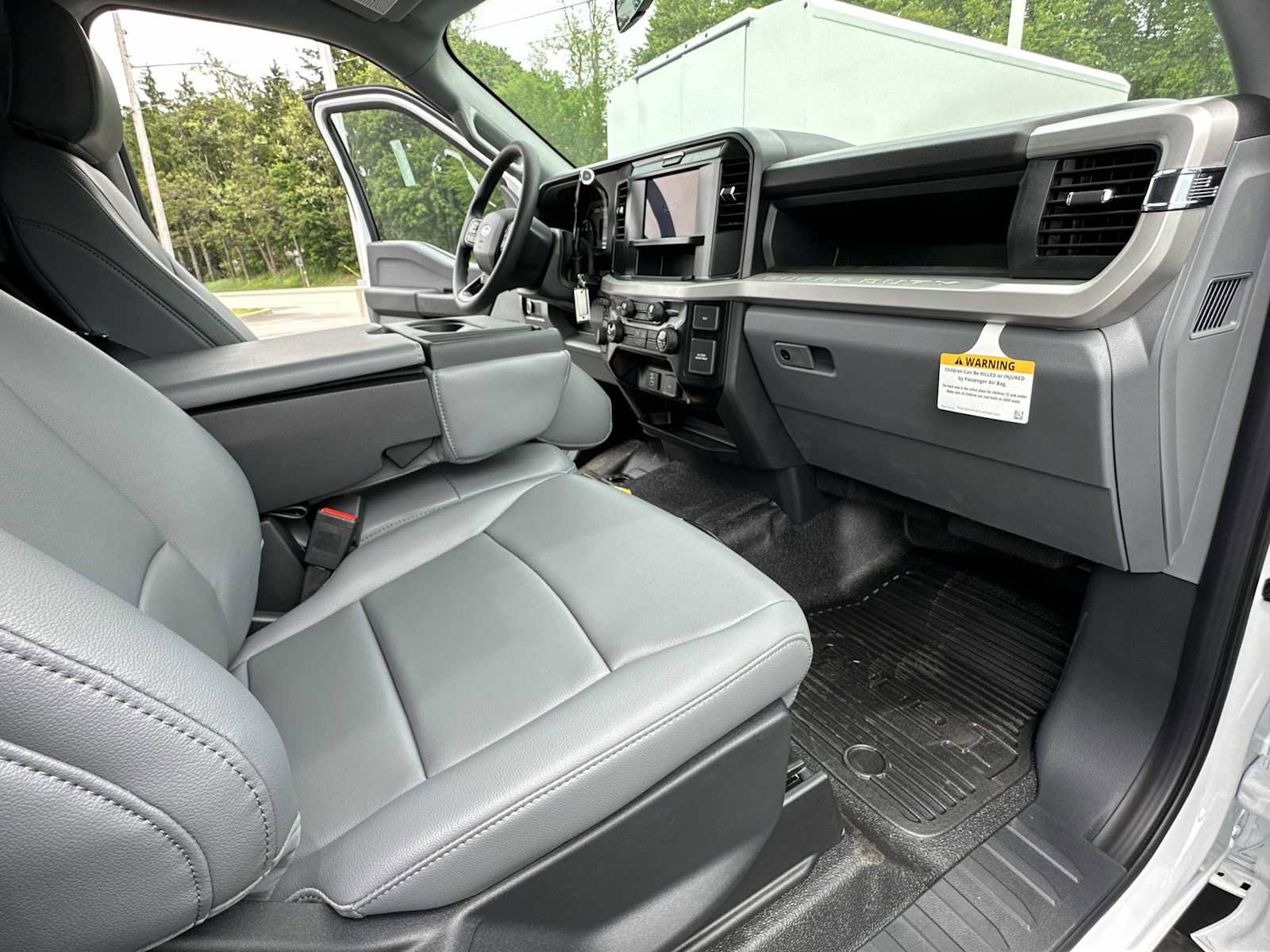 New 2025 Ford F450 XL w/ XL Chrome Package image 17