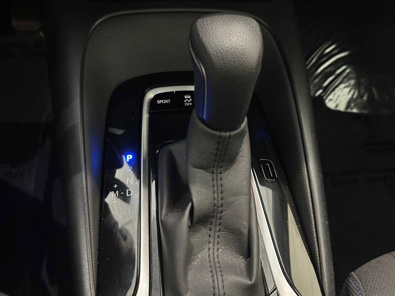 Used 2021 Toyota Corolla SE w/ SE Premium Package FWD image 17