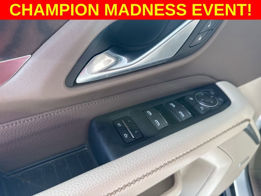 Used 2023 GMC Yukon XL Denali image 12