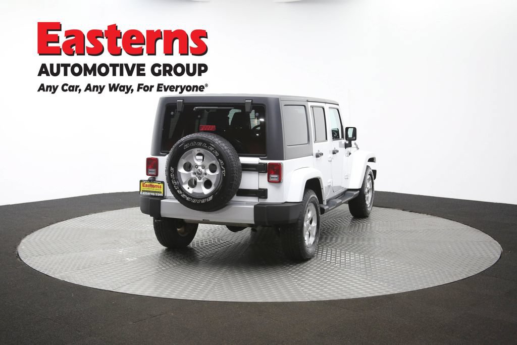 Used 2015 Jeep Wrangler Unlimited Sahara w/ Connectivity Group AWD/4WD image 40