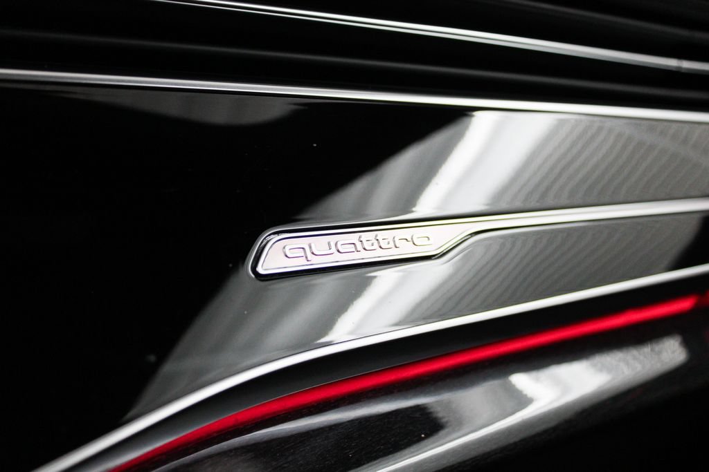 Used 2019 Audi Q8 Premium Plus w/ Premium Plus AWD/4WD image 37