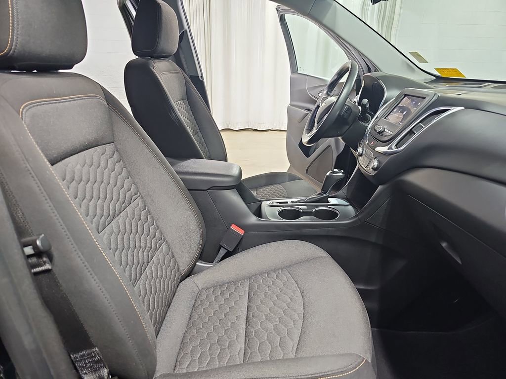Used 2020 Chevrolet Equinox LT w/ Driver Convenience Package FWD image 13