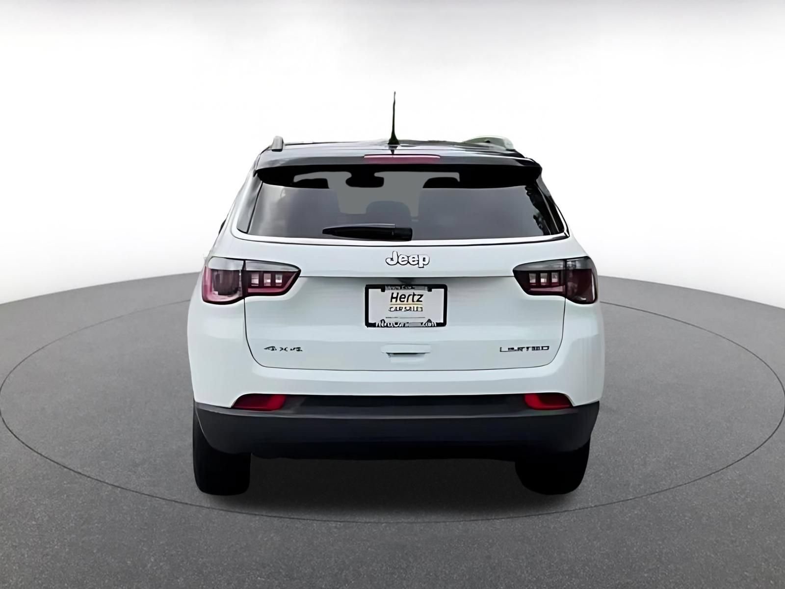 Used 2025 Jeep Compass Limited AWD/4WD image 12