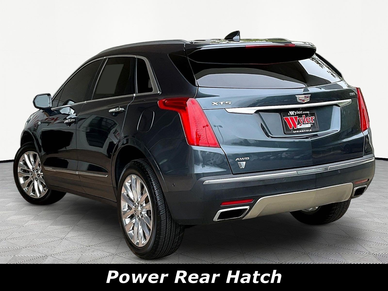 Used 2019 Cadillac XT5 Platinum AWD/4WD image 4