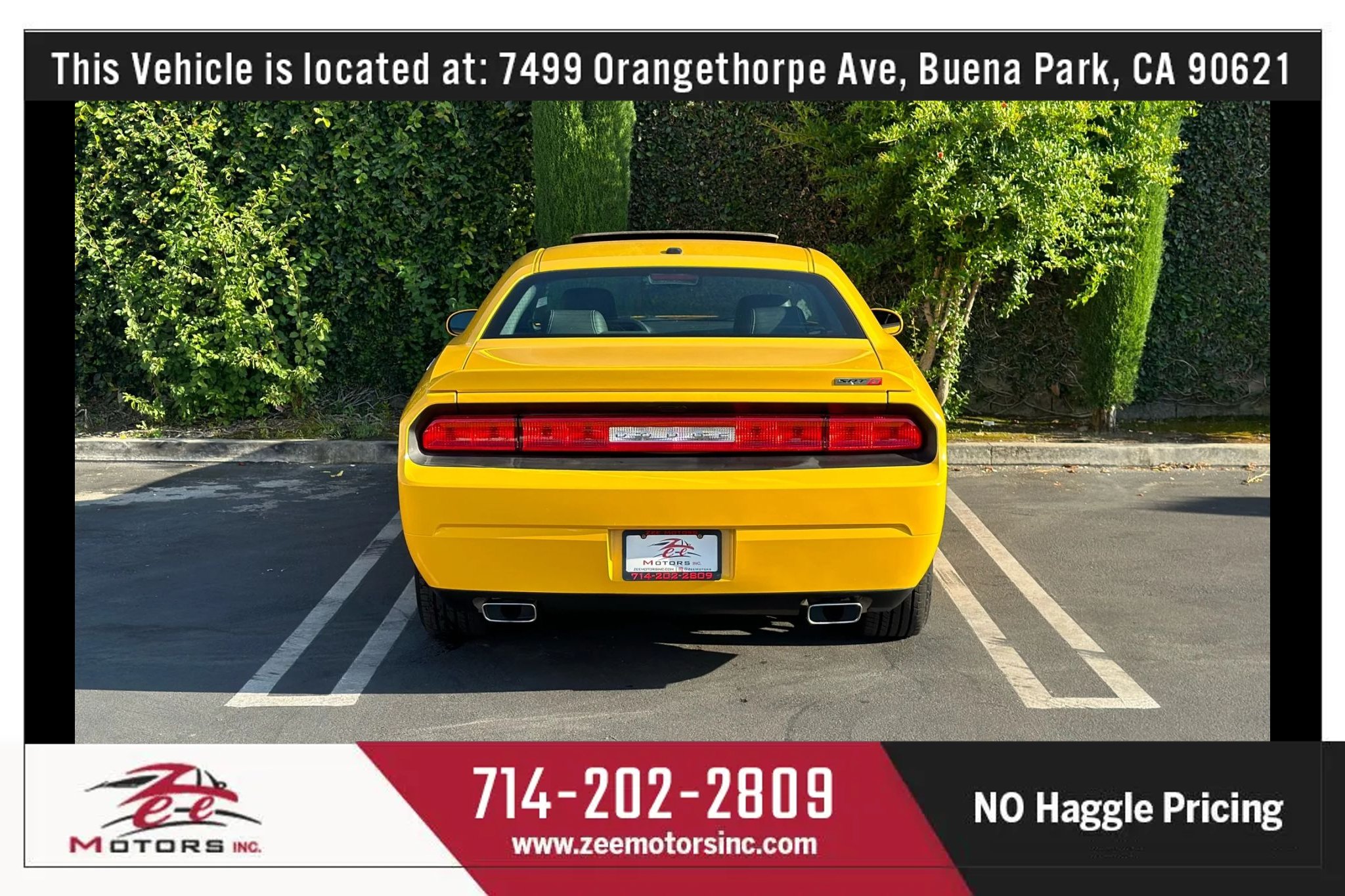 Used 2012 Dodge Challenger SRT8 Yellow Jacket w/ Premium Sound Group RWD image 7