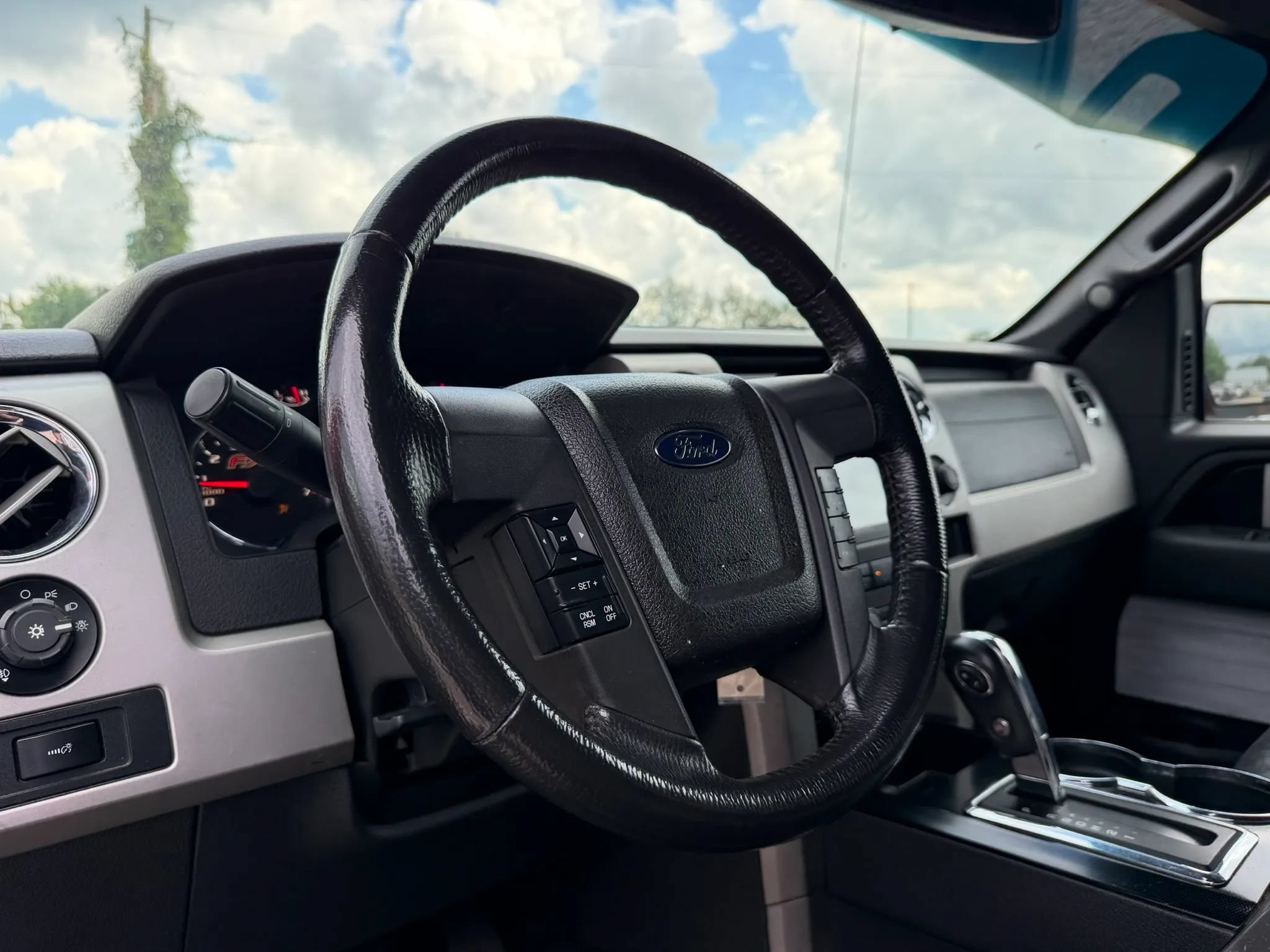 Used 2012 Ford F150 FX4 w/ FX Luxury Pkg AWD/4WD image 11