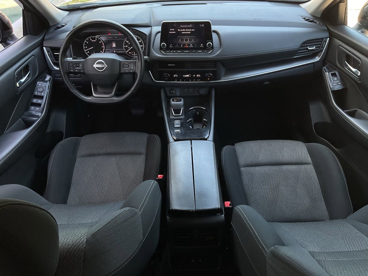 Used 2025 Nissan Rogue SV image 20