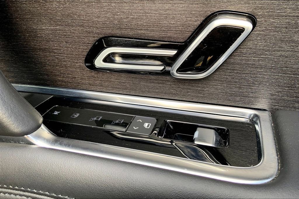 Used 2023 Land Rover Range Rover SE image 36