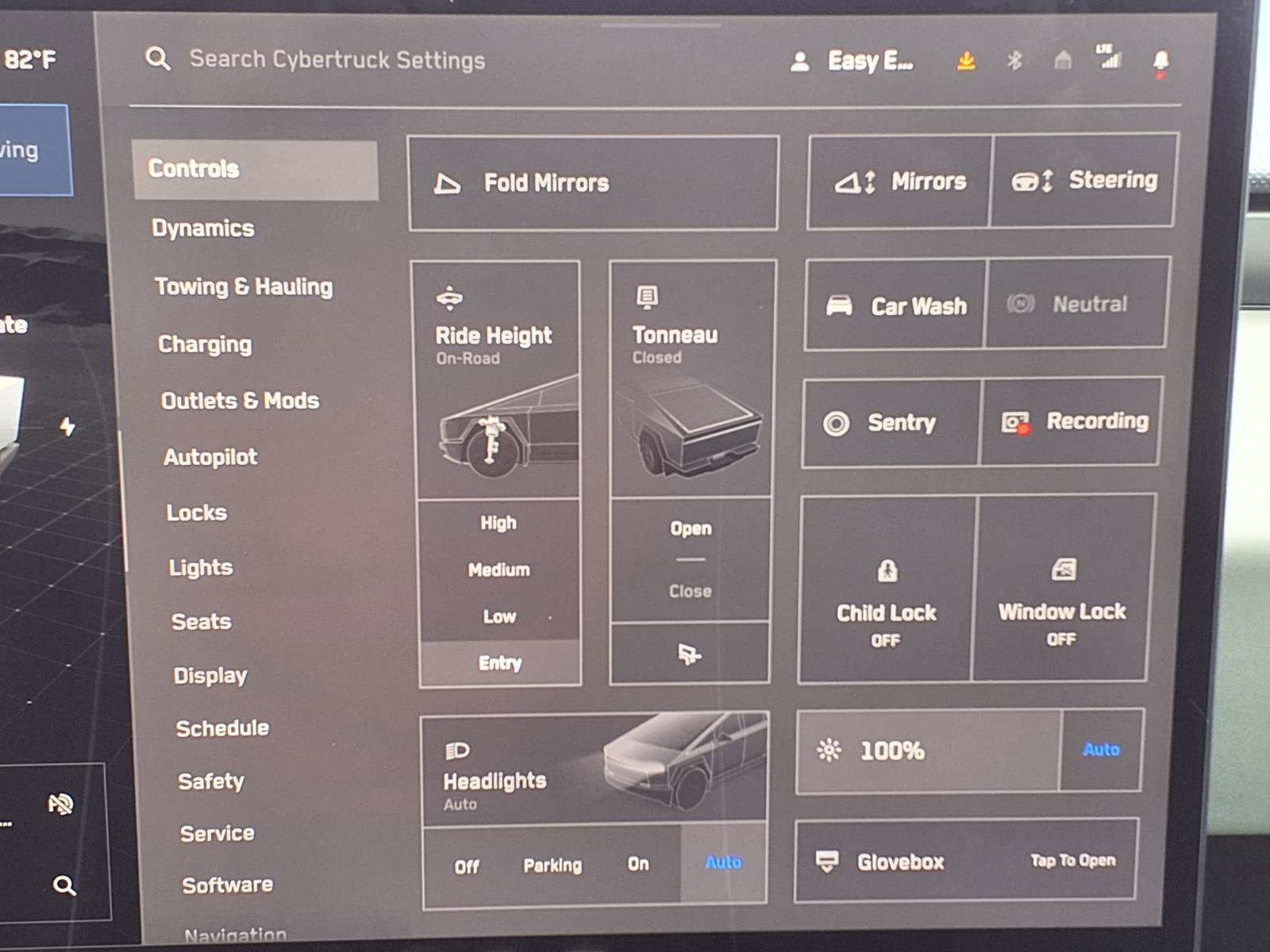 Used 2025 Tesla Cybertruck AWD Crew Cab image 22