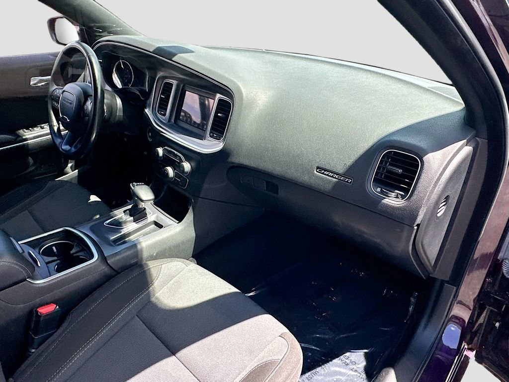 Used 2021 Dodge Charger SXT RWD image 26
