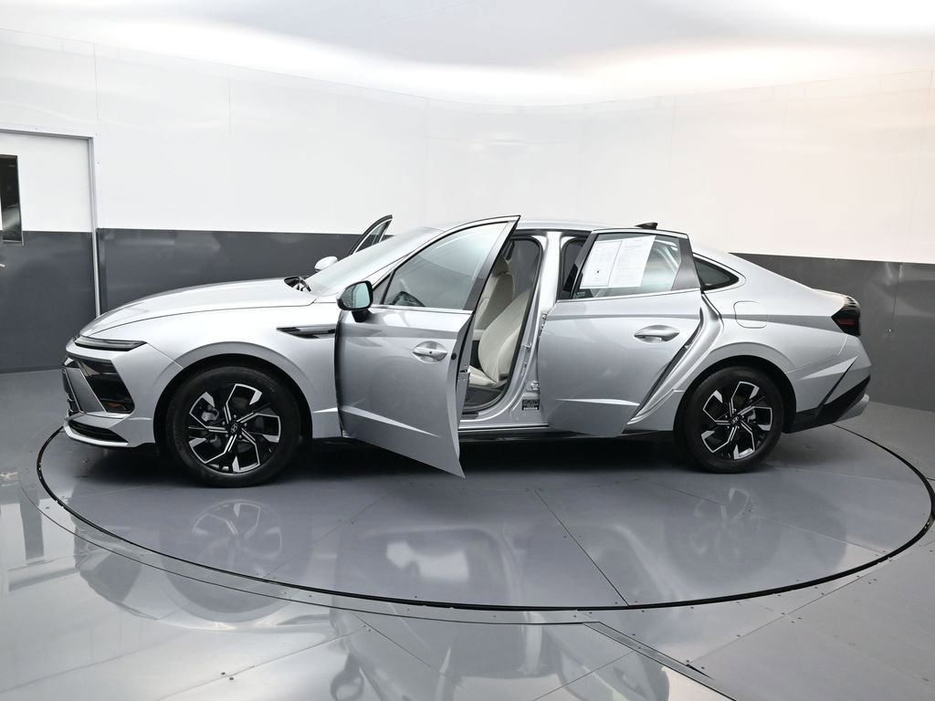 Certified 2025 Hyundai Sonata SEL image 24