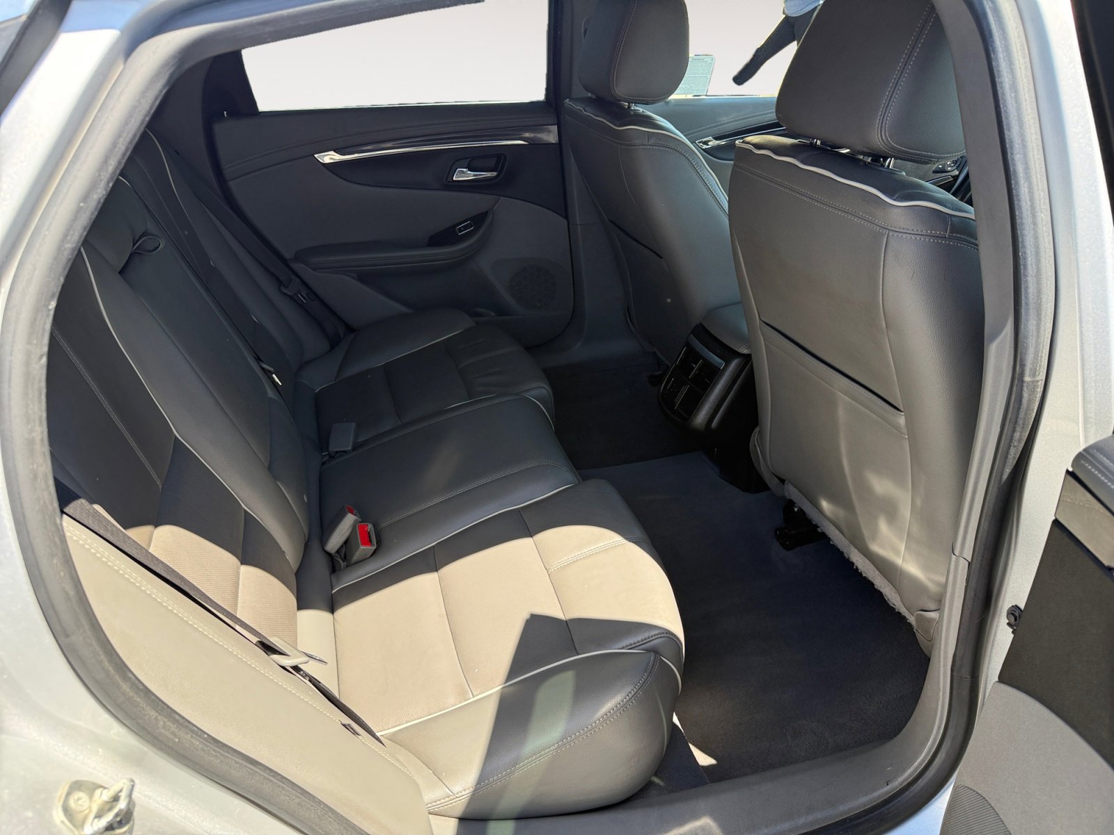 Used 2018 Chevrolet Impala Premier FWD image 18