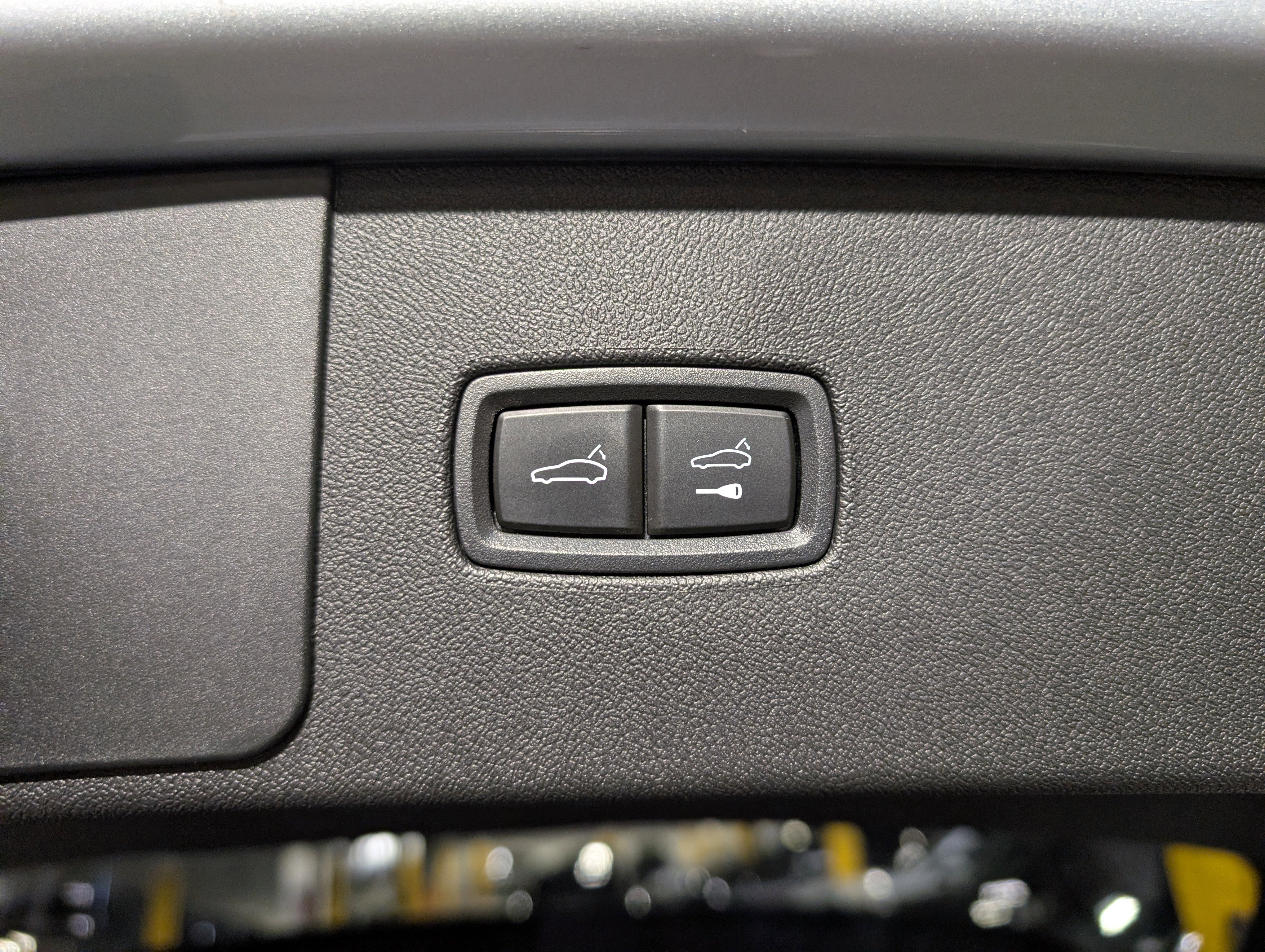 Certified 2023 Porsche Cayenne Turbo S image 27