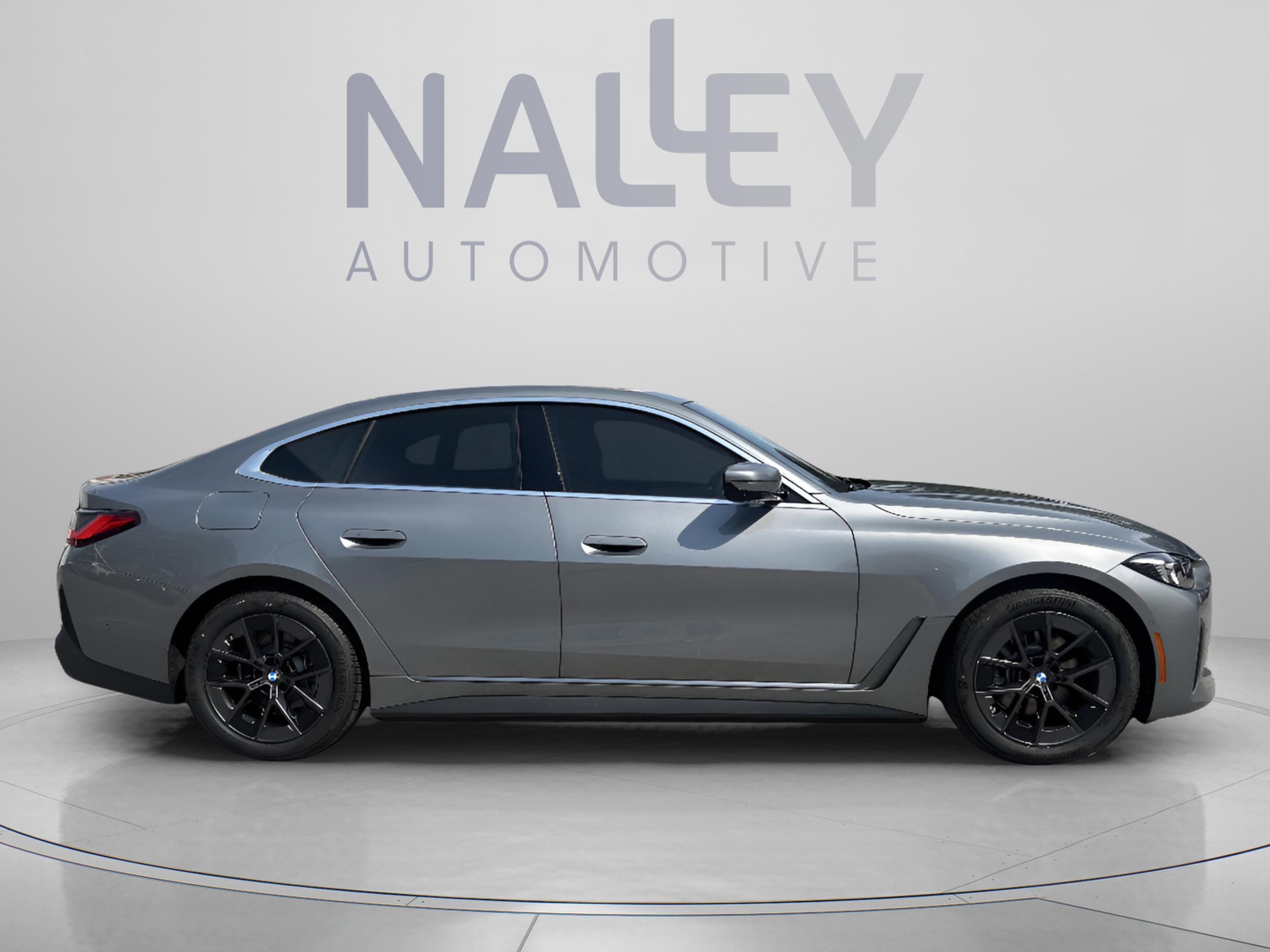 New 2026 BMW i4 eDrive40 w/ Parking Assistance Package RWD image 4