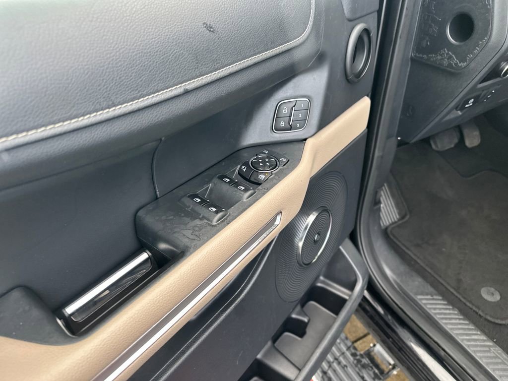 Used 2024 Ford Expedition Max Limited AWD/4WD image 11