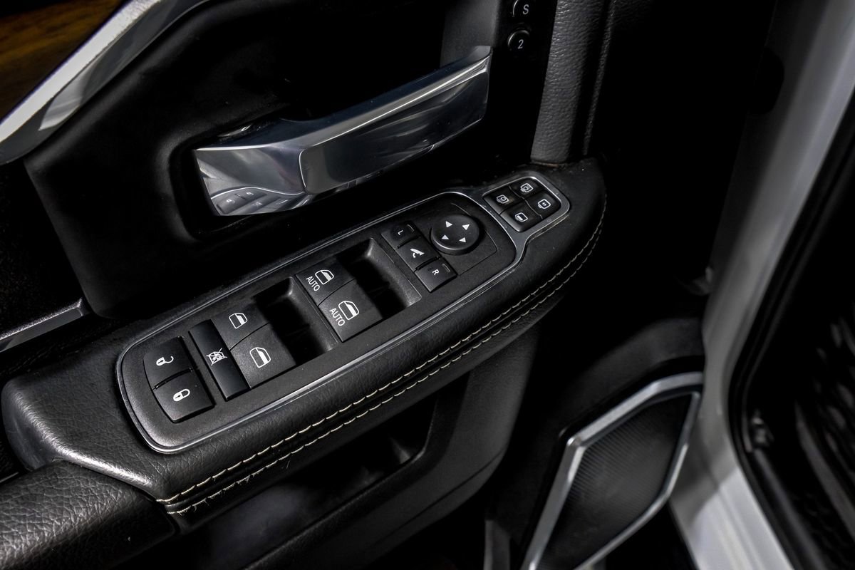 Used 2024 RAM 2500 Laramie AWD/4WD image 34